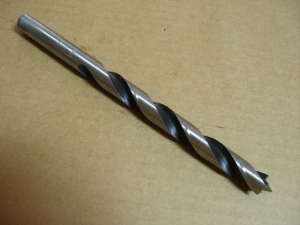 Wiertło spiralne do drewna o długości całkowitej 200 mm