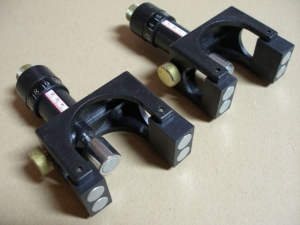 Przyrząd do ustawiania noży na wale strugarskim