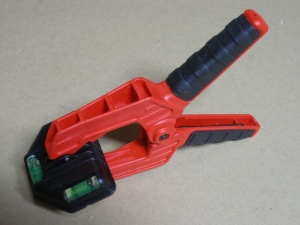 Ścisk szybkomocujący z poziomicą