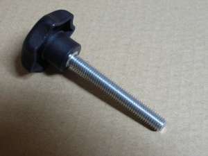 Pokrętło z trzpieniem gwintowanym